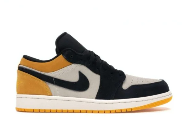 NIKE AIR JORDAN 1 LOW SAIL UNIVERSITY GOLD BLACK - Imagen 2